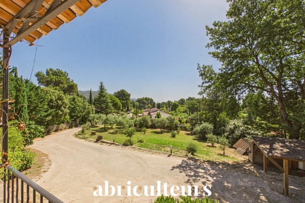 Maison de luxe à vendre à Lauris, 595 000 €, Photo 1