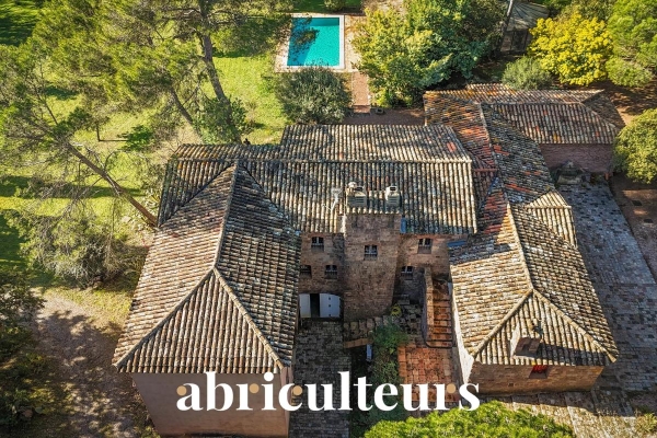 Maison de luxe à vendre à Saint-Raphaël, 2 200 000 €, Photo 1