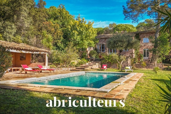 Maison de luxe à vendre à Saint-Raphaël, 2 200 000 €, Photo 1