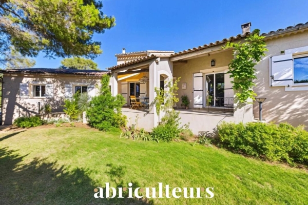 Maison de luxe à vendre à Cheval-Blanc, 770 000 €, Photo 1