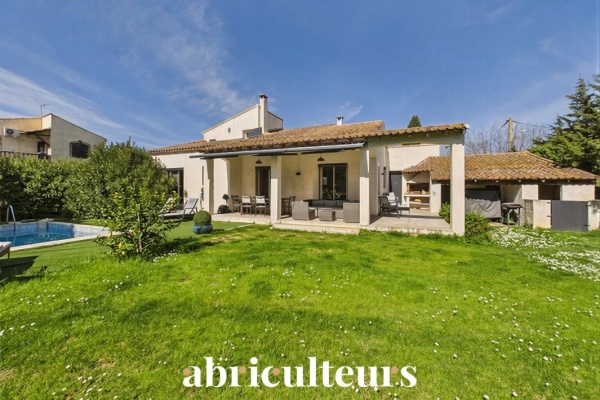 Maison de luxe à vendre à Arles, 535 000 €, Photo 1
