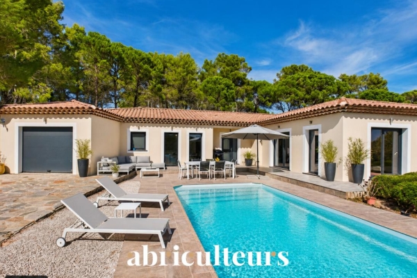 Maison de luxe à vendre à Bagnols-en-Forêt, 890 000 €, Photo 1