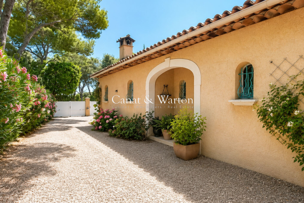 Maison de luxe à vendre à Saint-Raphaël, 1 290 000 €, Photo 1