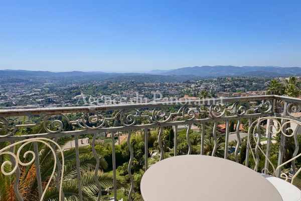 Appartement de luxe à vendre à Grasse, 374 000 €, Photo 1
