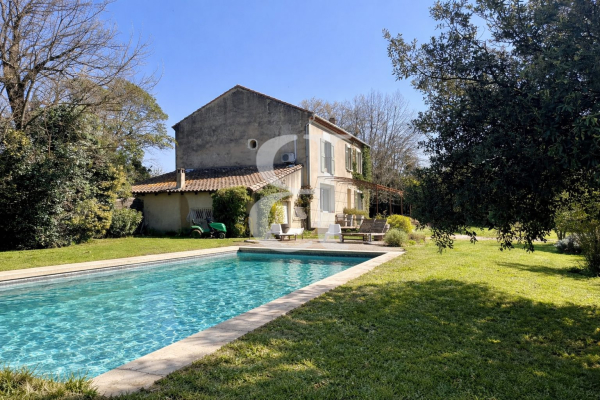 Maison de luxe à vendre à Châteaurenard, 795 000 €, Photo 1