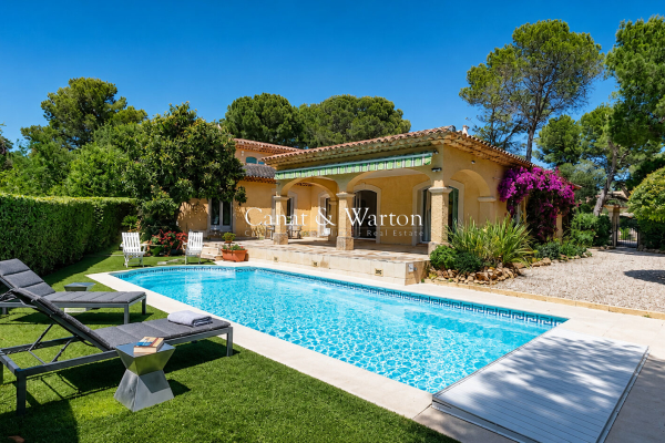Maison de luxe à vendre à Saint-Raphaël, 1 290 000 €, Photo 2