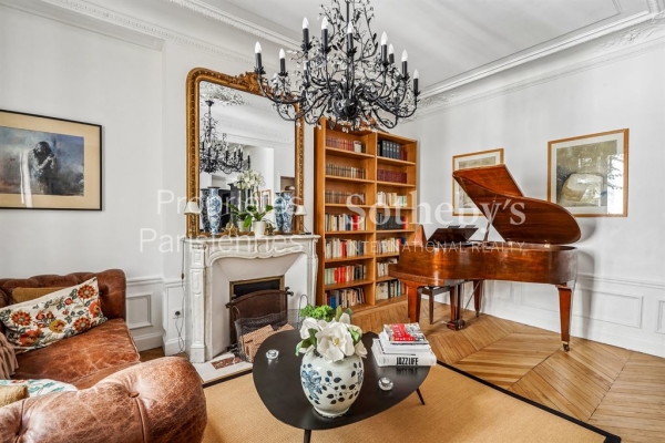Luxury Apartment for sale in Paris 6Ème, 1 890 000 €, Photo 2