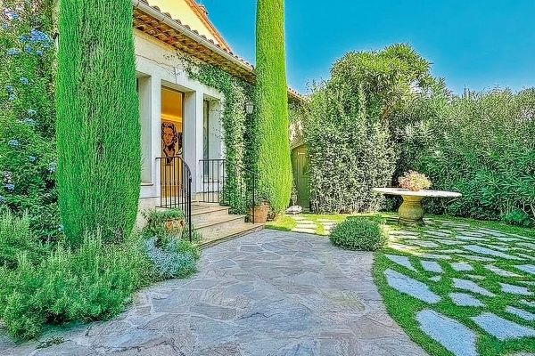Maison de luxe à vendre à Mougins, 1 990 000 €, Photo 1