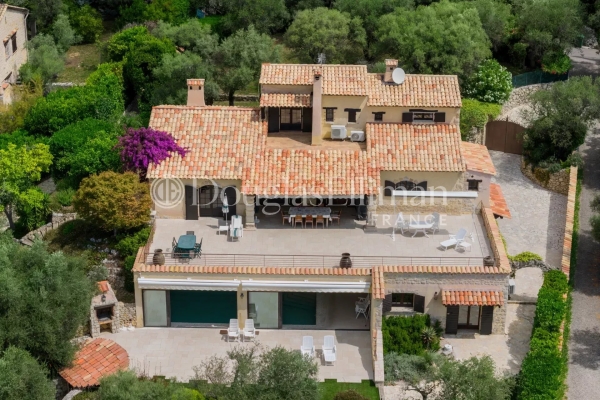 Maison de luxe à vendre à Tourrettes-sur-Loup, 1 720 000 €, Photo 1