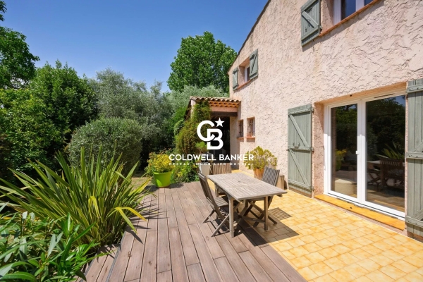 Maison de luxe à vendre à Vence, 798 000 €, Photo 1