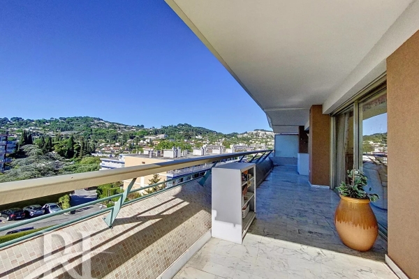Luxury Apartment for sale in Le Cannet, 349 000 €, Photo 1