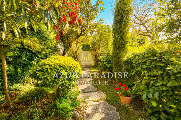 Luxury Apartment for sale in Cannes, 689 000 €, Photo 1
