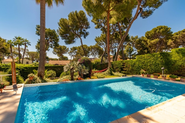 Maison de luxe à vendre à Cap d'Antibes, 3 200 000 €, Photo 2