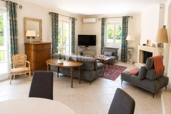 Maison de luxe à vendre à Valbonne, 1 295 000 €, Photo 3