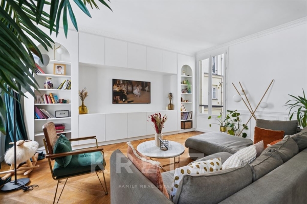 Luxury Apartment for sale in Paris 3Ème, 939 000 €, Photo 4