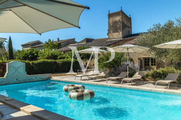 Maison de luxe à louer à Gordes, 12 500 €, Photo 1