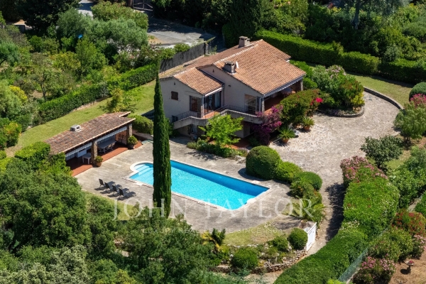 Luxury House for sale in La Croix-Valmer, 2 250 000 €, Photo 1