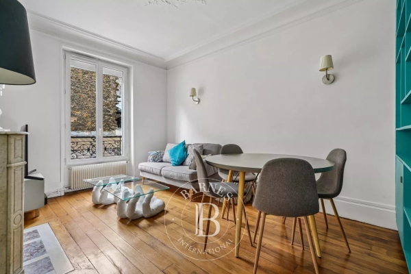 Luxury Apartment for sale in Paris 11ème, 460 000 €, Photo 2
