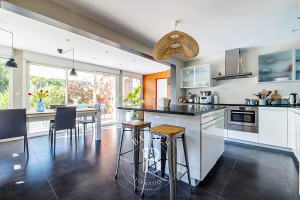 Maison de luxe à vendre à Pessac, 899 000 €, Photo 4