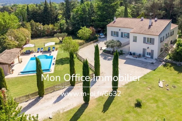 Maison de luxe à vendre à Aix-en-Provence, 1 345 000 €, Photo 1