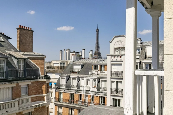 Luxury Apartment for sale in Paris 15ème, 950 000 €, Photo 1
