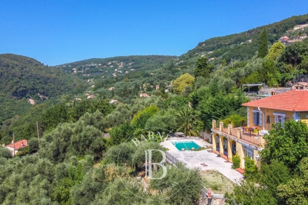 Luxury House for sale in Grasse, 730 000 €, Photo 1