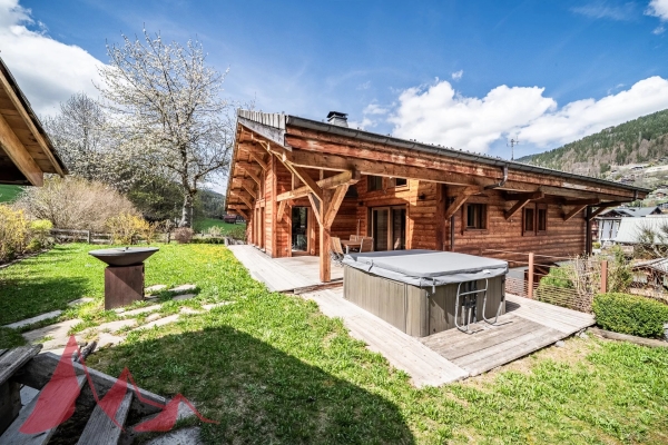 Luxury House for sale in Morzine, 2 950 000 €, Photo 1