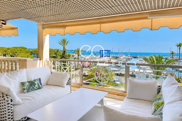 Luxury Apartment for sale in Le Golfe Juan, 2 200 000 €, Photo 1