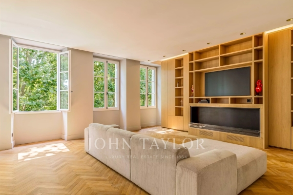 Luxury Apartment for sale in Bordeaux, 1 300 000 €, Photo 2