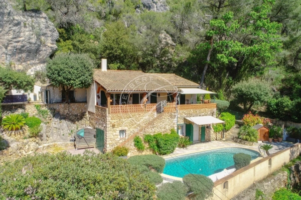 Luxury House for sale in Villecroze, 440 000 €, Photo 2