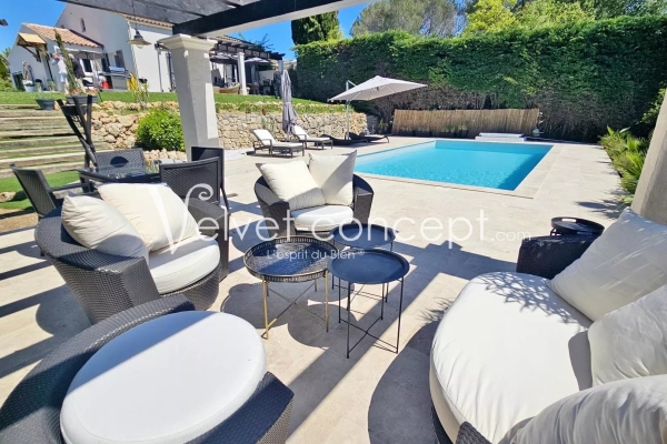 Luxury House for sale in Valbonne, 850 000 €, Photo 2