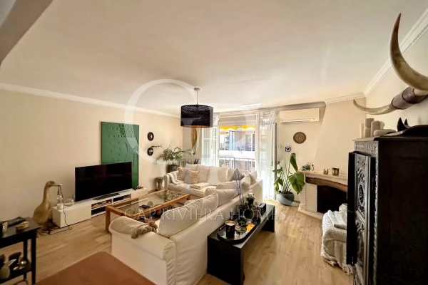 Luxury Apartment for sale in Roquebrune-Cap-Martin, 790 000 €, Photo 2