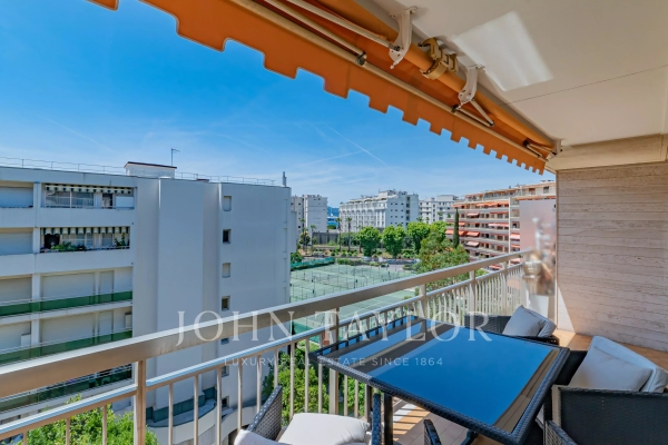 Appartement de luxe à vendre à Cannes, 650 000 €, Photo 2