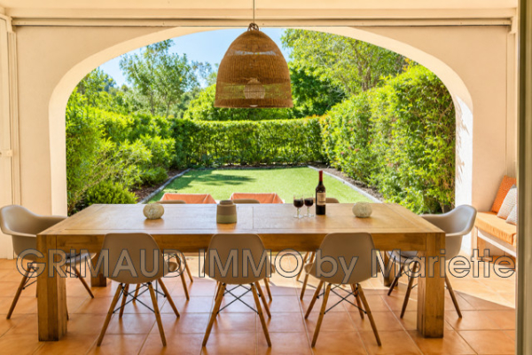 Maison de luxe à vendre à Grimaud, 670 000 €, Photo 2