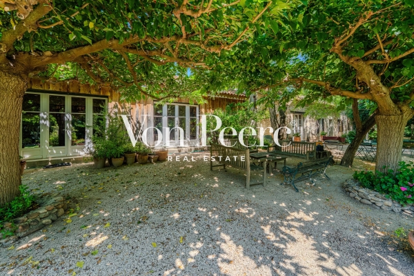 Maison de luxe à vendre à Saint-Martin-de-Crau, 2 350 000 €, Photo 3