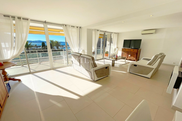 Luxury Apartment for sale in Sainte-Maxime, 1 250 000 €, Photo 3