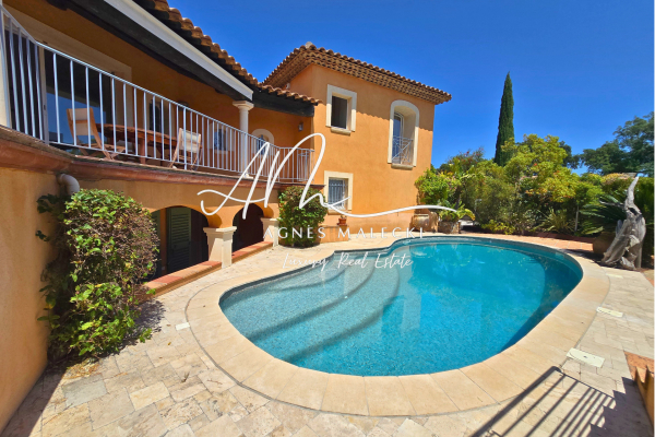 Maison de luxe à vendre à Le Lavandou, 1 590 000 €, Photo 1