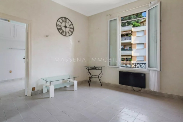 Appartement de luxe à vendre à Nice, 140 000 €, Photo 1