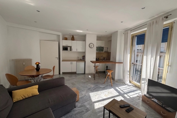 Appartement de luxe à louer à Nice, 1 695 €, Photo 1