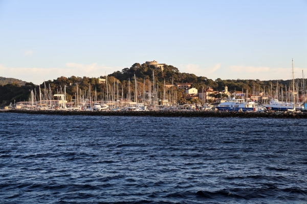 Appartement de luxe à vendre à Porquerolles, 1 360 000 €, Photo 1
