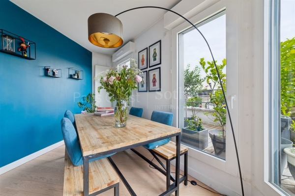 Luxury Apartment for sale in Issy-les-Moulineaux, 800 000 €, Photo 2