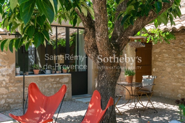 Maison de luxe à vendre à Saint-Rémy-de-Provence, 1 272 000 €, Photo 2