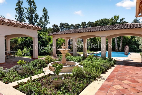 Maison de luxe à vendre à Mouans-Sartoux, 2 290 000 €, Photo 3