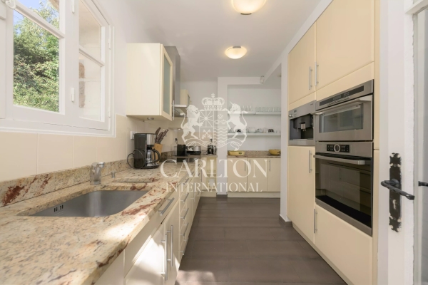 Maison de luxe à louer à Vallauris, 11 000 €, Photo 4