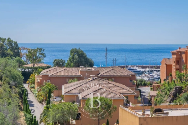 Luxury Apartment for sale in Théoule-sur-Mer, 1 390 000 €, Photo 1