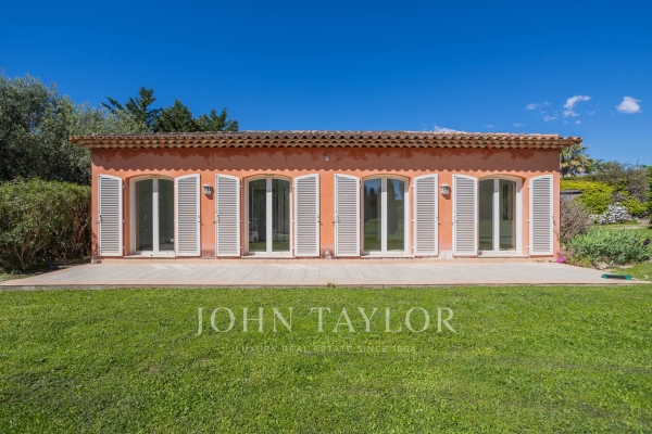 Maison de luxe à vendre à Biot, 690 000 €, Photo 1