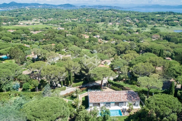Luxury House for rental in Saint-Tropez, 0 €, Photo 1