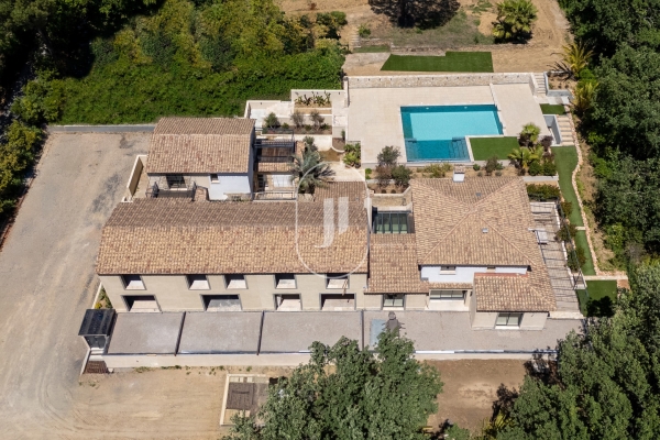 Luxury Apartment for sale in Grimaud, 450 000 €, Photo 2
