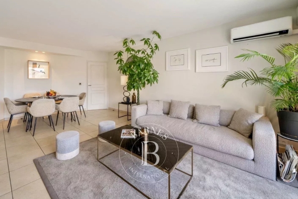 Appartement de luxe à vendre à Antibes, 730 000 €, Photo 3