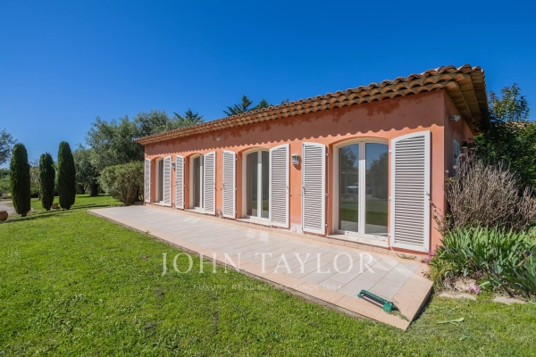 Maison de luxe à vendre à Biot, 690 000 €, Photo 3